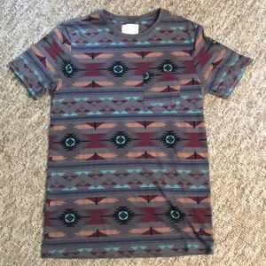 Men’s Small Tribal Carbon T-shirt